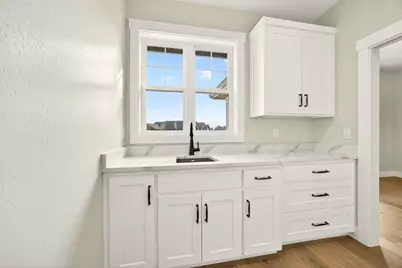 4043 Sunleaf Avenue, Medford, OR 97504 - Photo 16