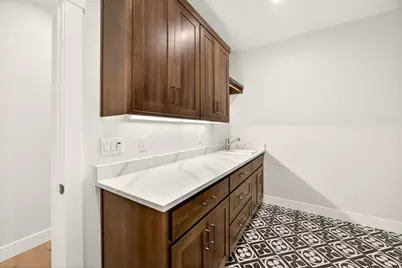 4043 Sunleaf Avenue, Medford, OR 97504 - Photo 24