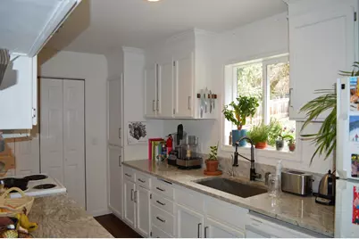 879 Lakeshore Drive, Klamath Falls, OR 97601 - Photo 8