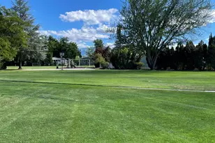 731 Hedy Jayne, Medford, OR 97501 - Photo 22