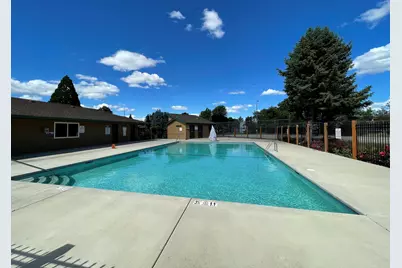 731 Hedy Jayne, Medford, OR 97501 - Photo 20