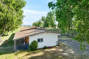 6131 Crater Lake Hwy, Central Point, OR 97502 - Photo 32