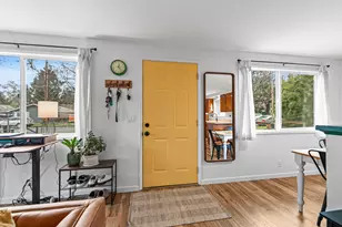 1035 NW Conklin Ave, Grants Pass, OR 97526 - Photo 2