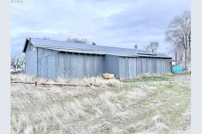 4308 NE Collins Drive, Madras, OR 97741 - Photo 6