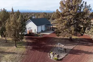 11546 SW Peninsula Dr, Terrebonne, OR 97760 - Photo 2