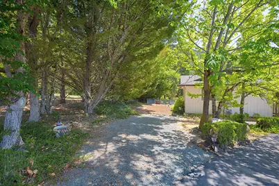 627 Carriage Road, Grants Pass, OR 97526 - Photo 6