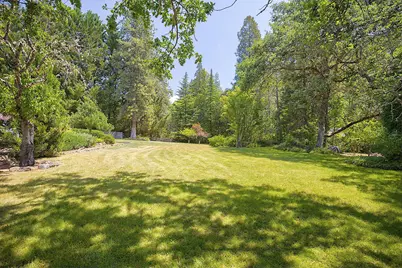 627 Carriage Road, Grants Pass, OR 97526 - Photo 40