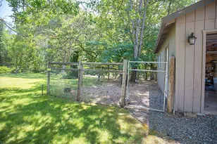 627 Carriage Rd, Grants Pass, OR 97526 - Photo 38