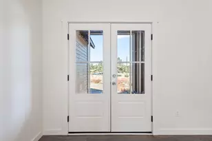 8111 SW High Cone Dr, Terrebonne, OR 97760 - Photo 4