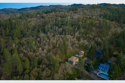 330 E Fir Street, Jacksonville, OR 97530 - Photo 2