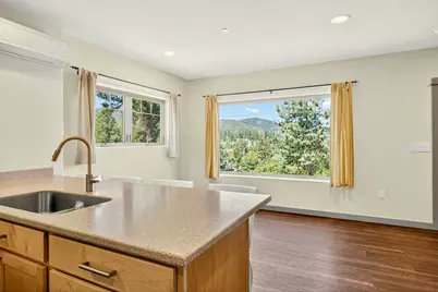 330 E Fir Street, Jacksonville, OR 97530 - Photo 38