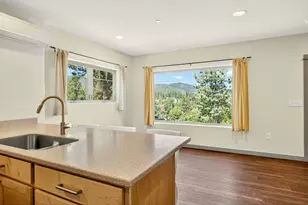 330 E Fir St, Jacksonville, OR 97530 - Photo 38