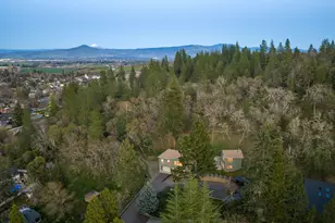 330 E Fir St, Jacksonville, OR 97530 - Photo 54