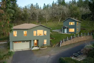 330 E Fir St, Jacksonville, OR 97530 - Photo 58