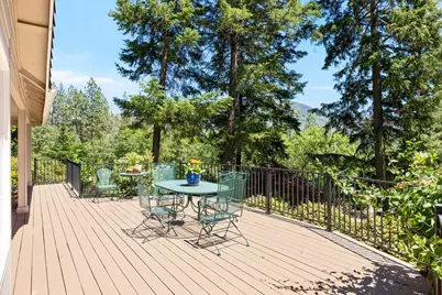 404 Mountain Paradise Drive, Grants Pass, OR 97526 - Photo 4