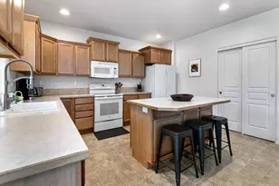 55967 Wood Duck Dr, Bend, OR 97707 - Photo 12