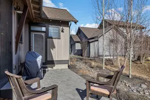 19721 SW River Cp Ln, Bend, OR 97702 - Photo 4