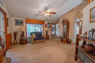 60626 River Bend Dr, Bend, OR 97702 - Photo 4