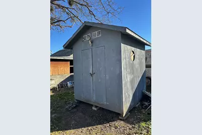 5303 Table Rock Road, Central Point, OR 97502 - Photo 4