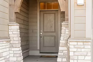 20889 SE Humber Ln, Bend, OR 97702 - Photo 2