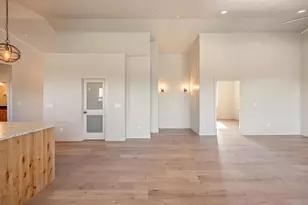 6822 Southeast Madison Ave, Prineville, OR 97754 - Photo 18