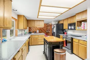 1855 Nancy Ave, Central Point, OR 97502 - Photo 18