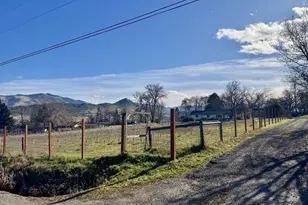 376 Crowson Rd, Ashland, OR 97520 - Photo 18