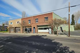 917 E Main St, Klamath Falls, OR 97601 - Photo 1