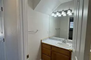 210 W Main St, Rogue River, OR 97537 - Photo 8