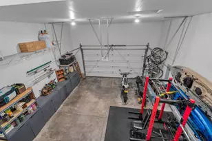 2398 NW Lemhi Pass Dr, Bend, OR 97703 - Photo 44