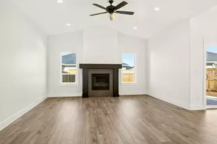 3723 Ford Dr, Medford, OR 97504 - Photo 16