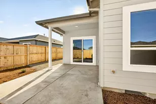 3723 Ford Dr, Medford, OR 97504 - Photo 10