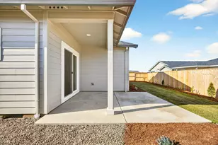 3723 Ford Dr, Medford, OR 97504 - Photo 8