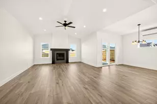 3723 Ford Dr, Medford, OR 97504 - Photo 16