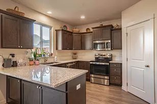 3529 Carlin Dr, Medford, OR 97504 - Photo 6