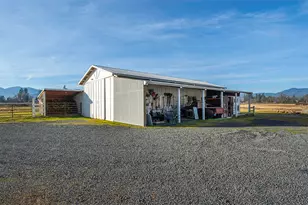 408 Oak Grove Rd, Medford, OR 97501 - Photo 62