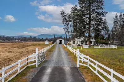 408 Oak Grove Road, Medford, OR 97501 - Photo 1