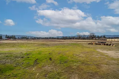 408 Oak Grove Road, Medford, OR 97501 - Photo 50