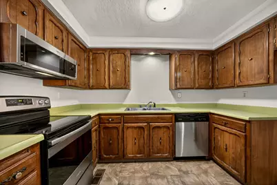 657 S Keene Way Drive, Medford, OR 97504 - Photo 12