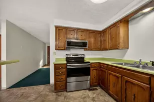 657 S Keene Way Dr, Medford, OR 97504 - Photo 12