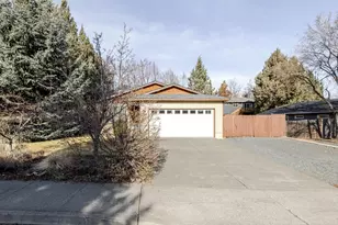 2142 NE Monterey Ave, Bend, OR 97701 - Photo 30