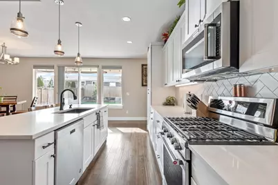 20811 Beaumont Drive, Bend, OR 97701 - Photo 6