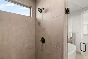 60836 SW Headwaters Loop, Bend, OR 97702 - Photo 36