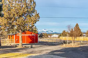 18025 2nd Ave, Bend, OR 97703 - Photo 2