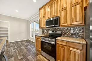 4729 S Pacific Hwy, Phoenix, OR 97535 - Photo 4