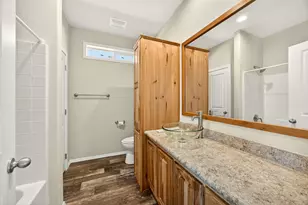 4729 S Pacific Hwy, Phoenix, OR 97535 - Photo 16