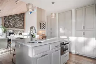 1295 NW City View Dr, Bend, OR 97703 - Photo 18