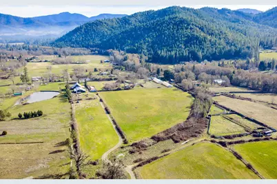 [Address not provided], Williams, OR 97544 - Photo 6