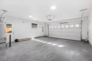 608 SE Liberty Dr, Grants Pass, OR 97527 - Photo 28