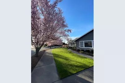 608 SE Liberty Drive, Grants Pass, OR 97527 - Photo 36